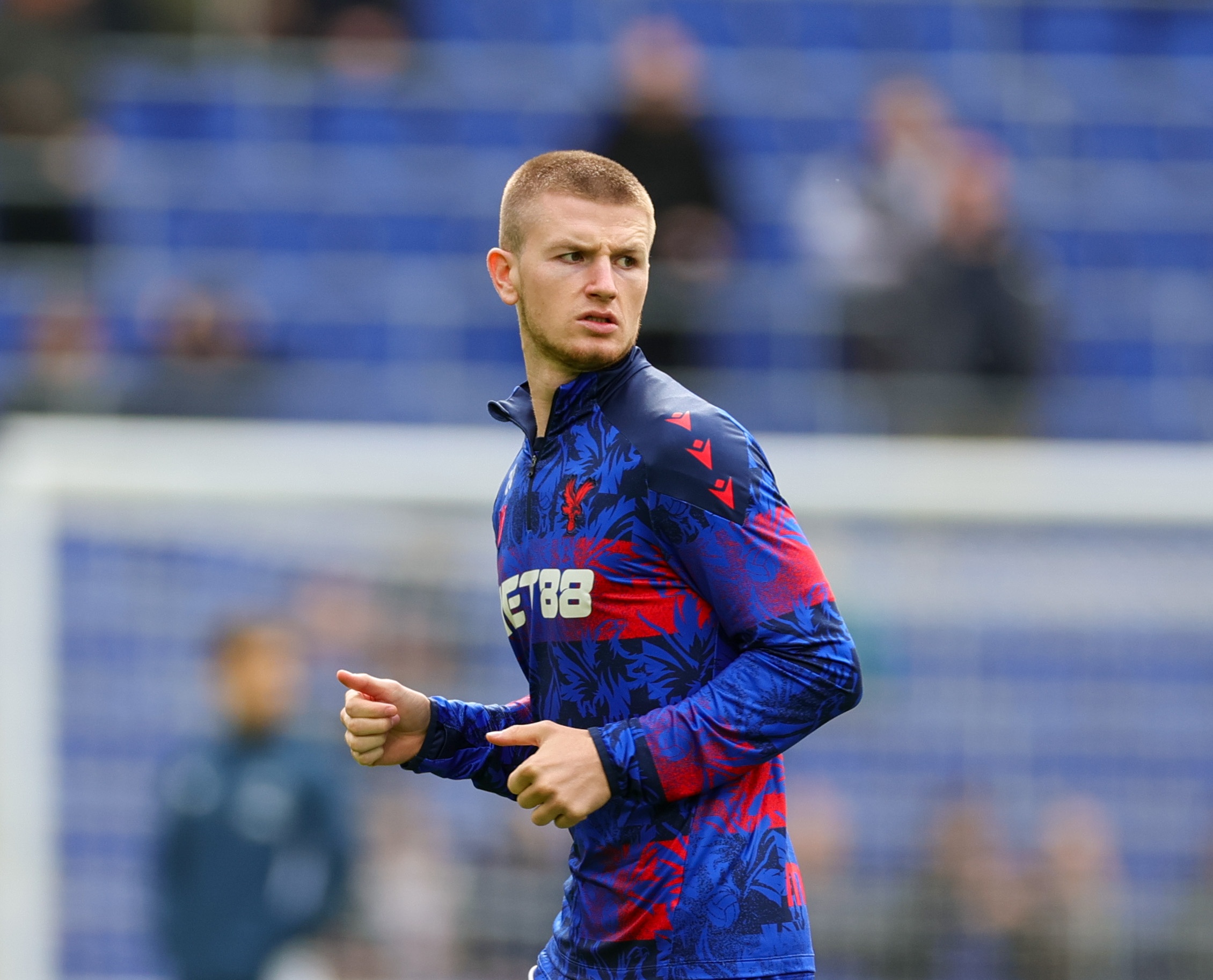 足彩即时比分直播网-邮报:皇马与曼联争夺沃顿 泰勒·亚当斯也是曼联关注的目标